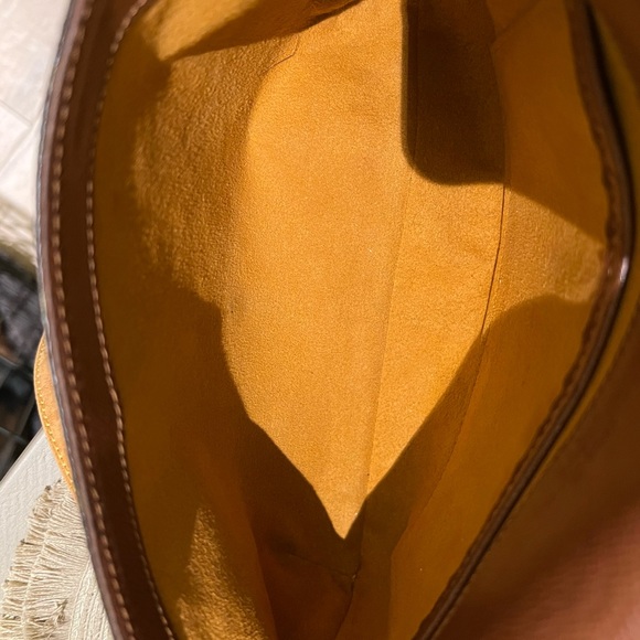 Louis Vuitton Musette Tango Crossbody - Picture 11 of 13